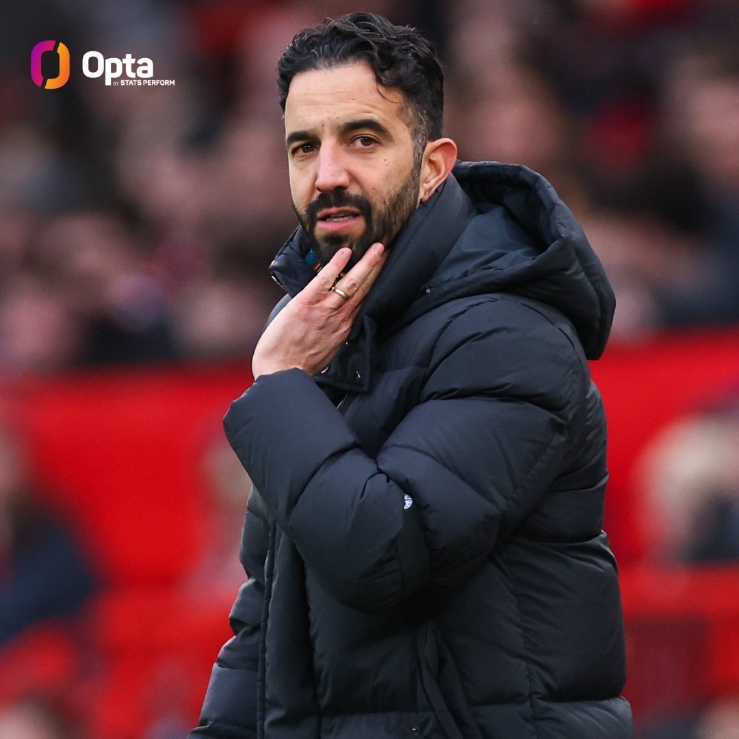 爱游戏官方入口-曼联中场表现出色，承担起球队中流砥柱的责任的简单介绍