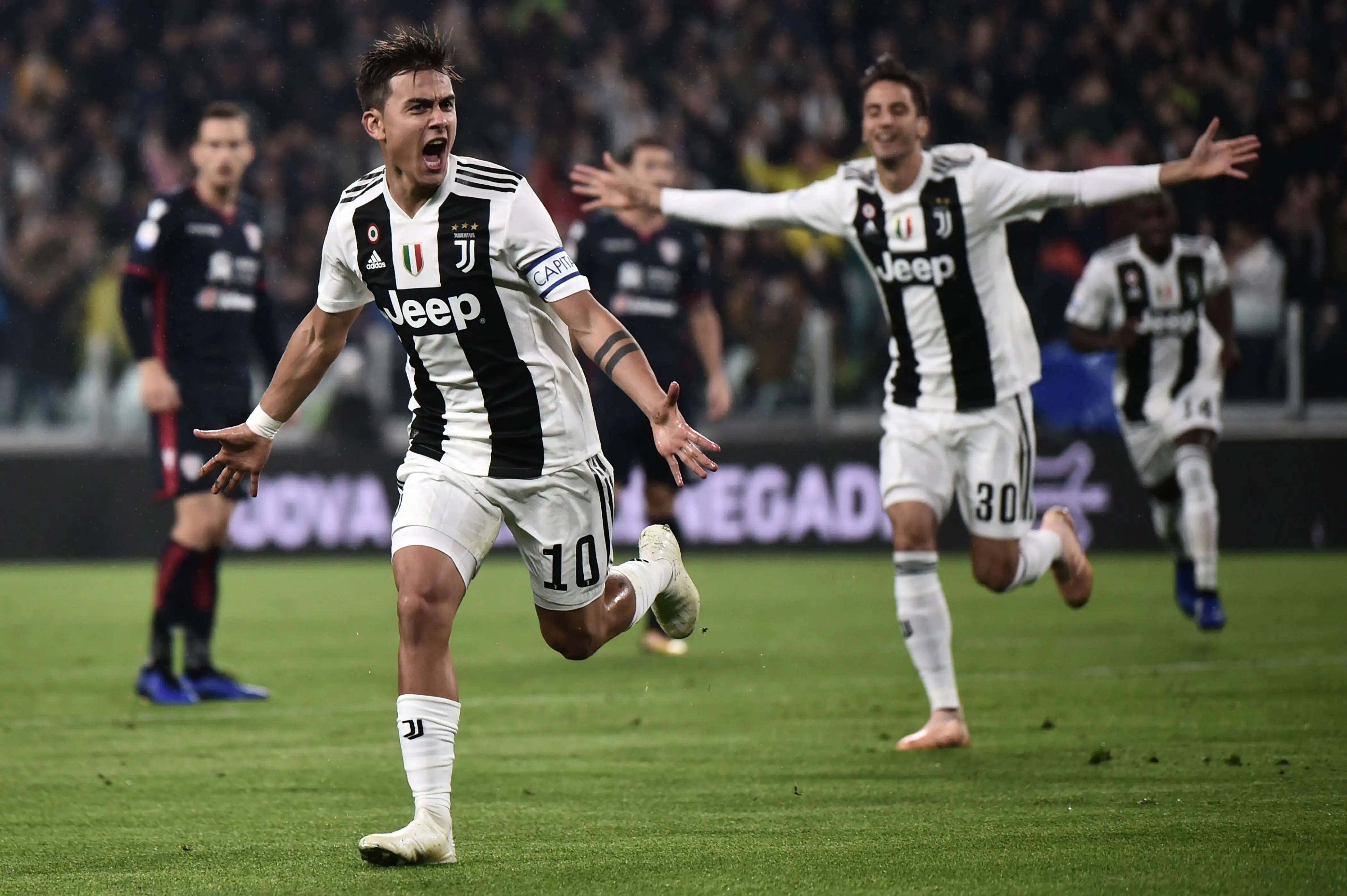 AC米兰后卫阻止对手攻势，被誉为无冕之王的简单介绍