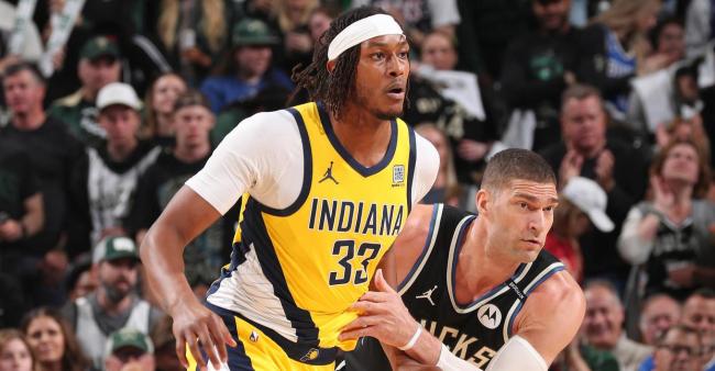 关于雄鹿主教练谈未来策略，冲击季后赛冠军的信息