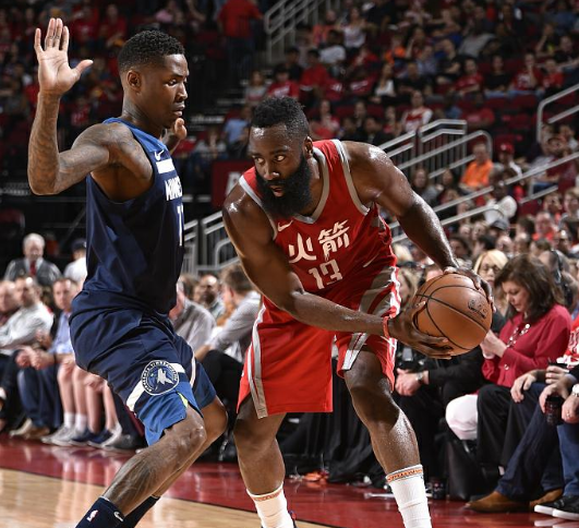 关于阿联酋豪强遭遇挑战，成功晋级下一阶段的信息