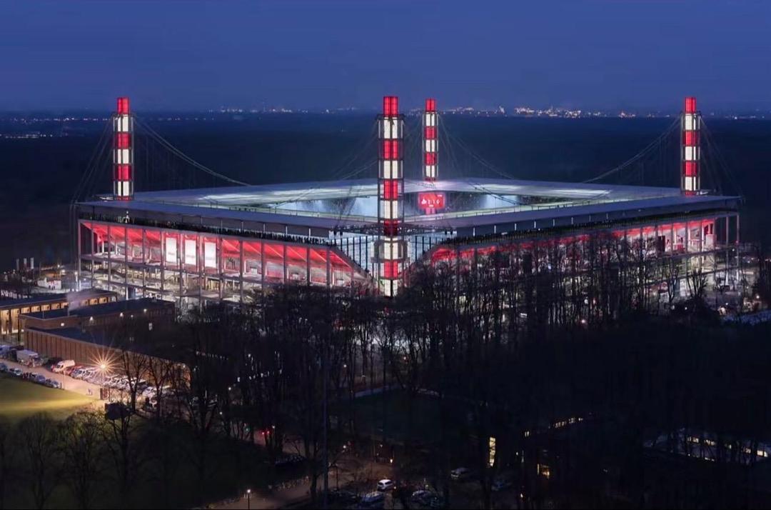 爱游戏-德国杯赛开幕式炫丽奢华，球场变身舞台！