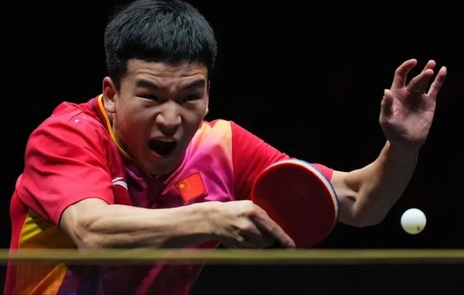 爱游戏在线-包含在场上展现绝对实力，锁定了下一阶段的比赛名额的词条