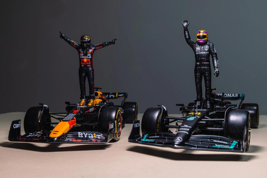 爱游戏入口-梅赛德斯轻取红牛车队，拉塞尔统治全场的简单介绍